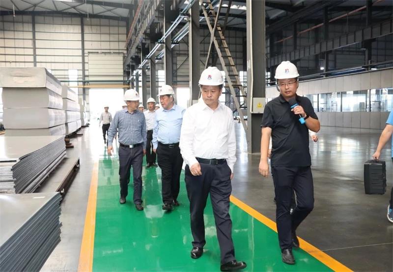 重慶市黔江區黨政考察團到明泰鋁業(yè)參觀(guān)考察